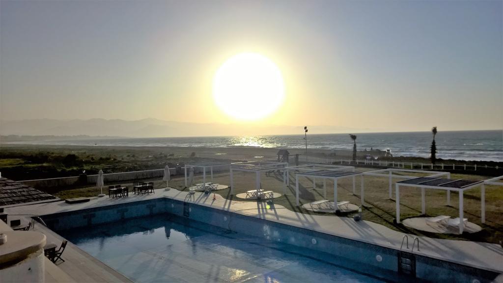 Aphrodite Beachfront Penthouse Apartment Ghaziveran Extérieur photo