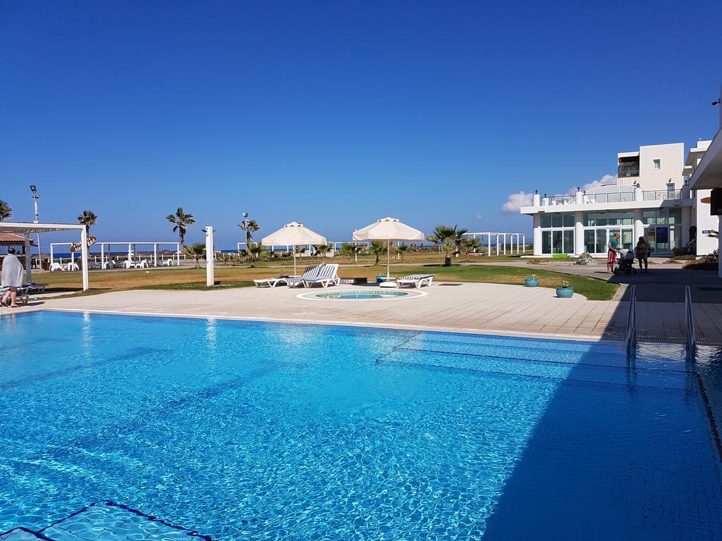 Aphrodite Beachfront Penthouse Apartment Ghaziveran Extérieur photo