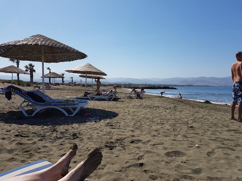 Aphrodite Beachfront Penthouse Apartment Ghaziveran Extérieur photo