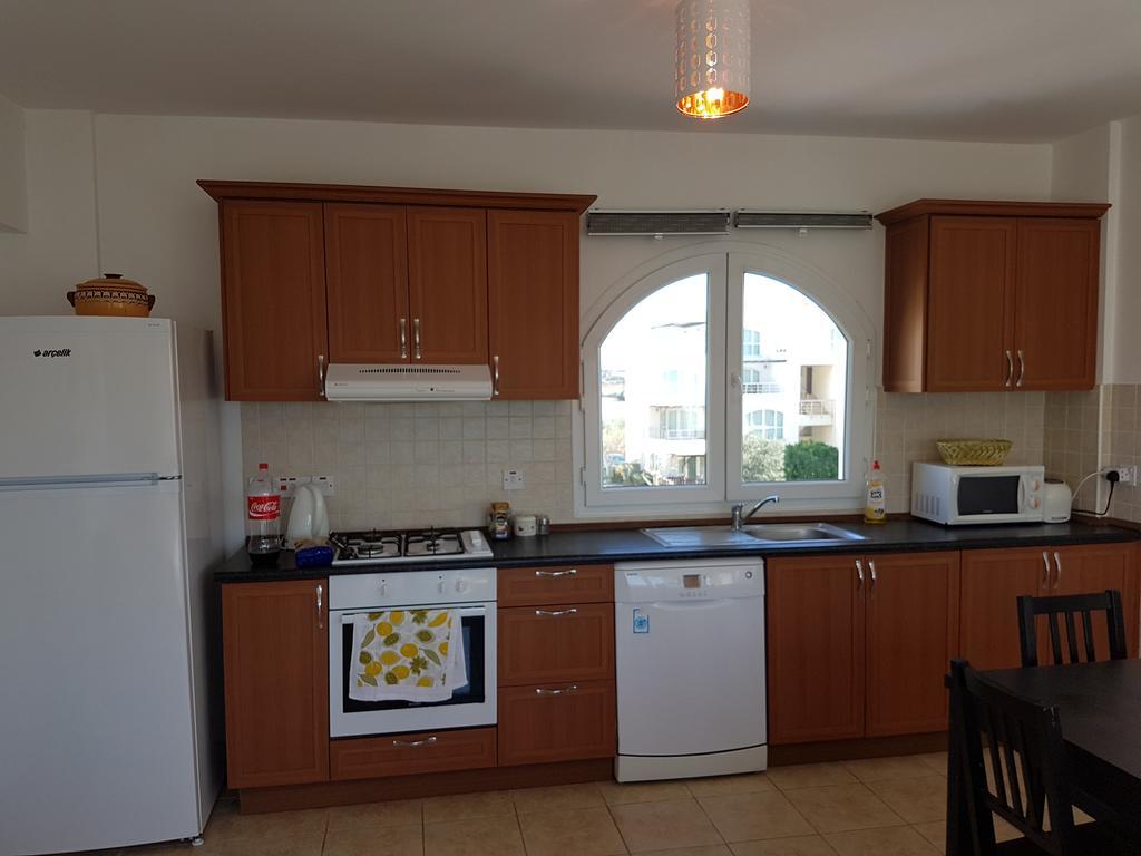 Aphrodite Beachfront Penthouse Apartment Ghaziveran Extérieur photo